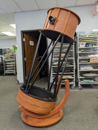 Renegade truss Dobsonian telescope